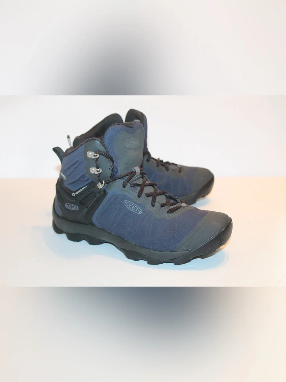 Keen Venture Mid Waterproof Hiking Boots Size Mens 8